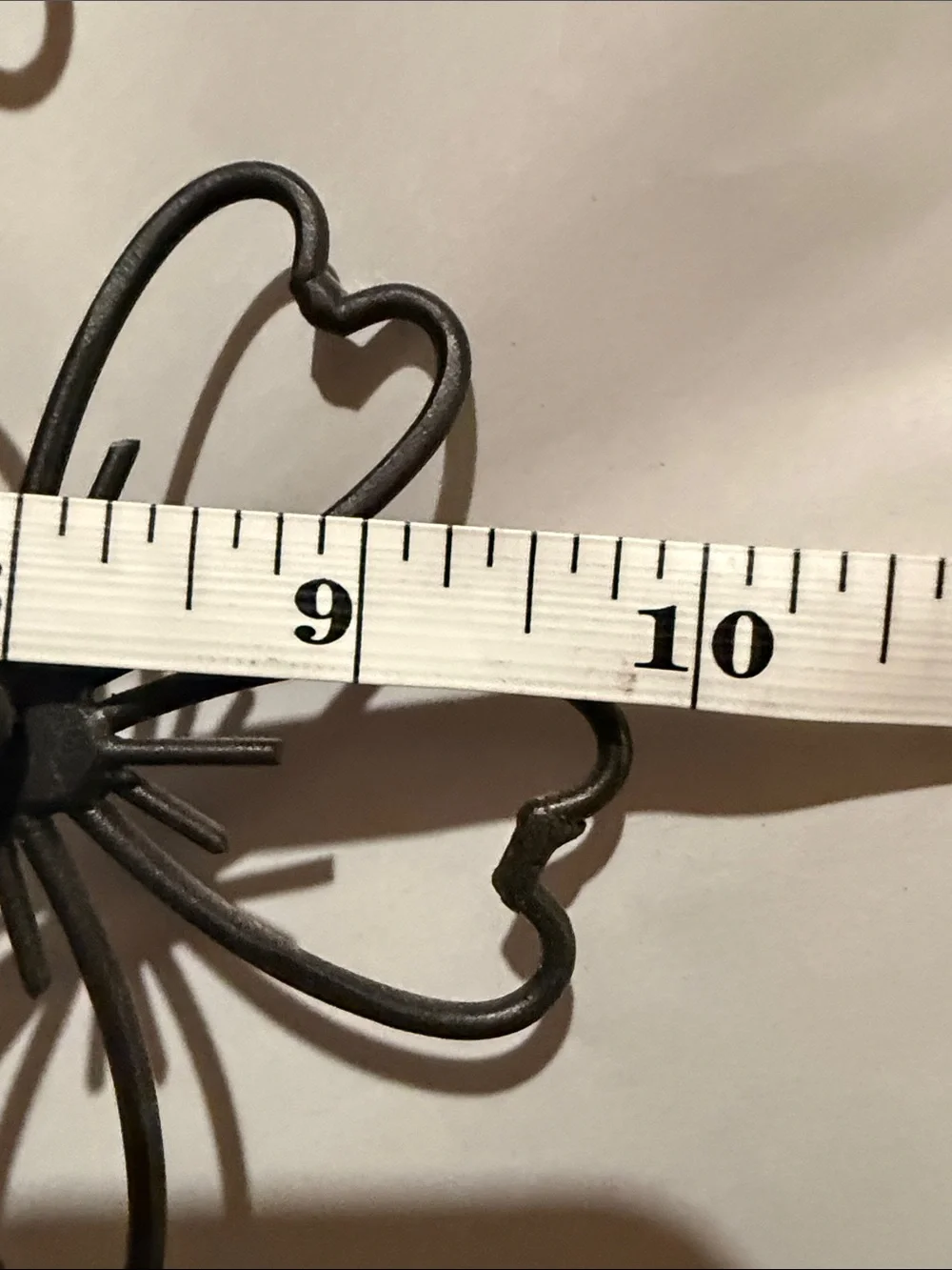 Black Metal Flower Vase Accent - Decorative Stem Arrangement